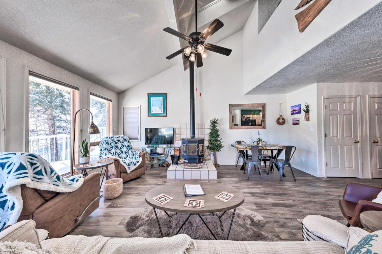 Bright Cloudcroft Condo With Game Room And Deck! Eksteriør billede